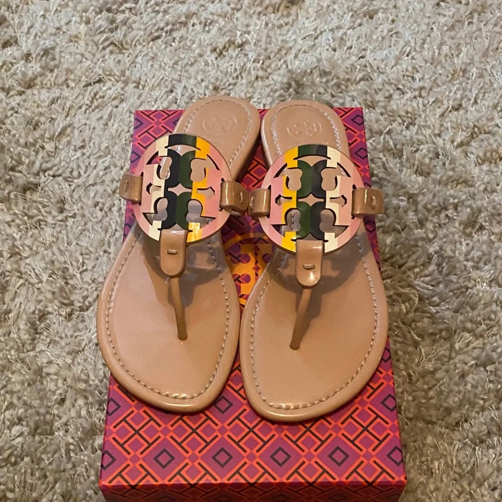 Tory Burch MILLER Printed Patent Leather in Pastel Rainbow and Natural Vachetta - Picture 7 of 8